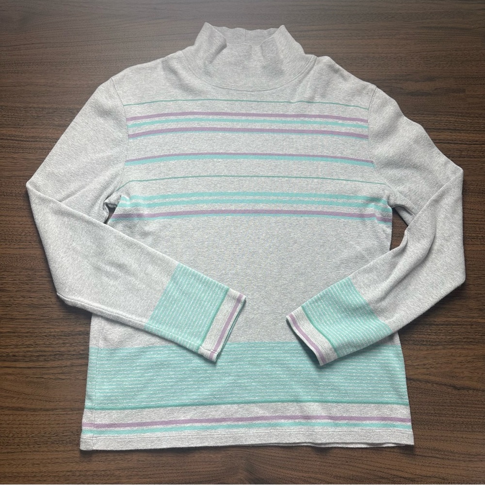 Womens Pendleton Long Sleeve Striped Gray and Blue Vintage Shirt 

Size Small